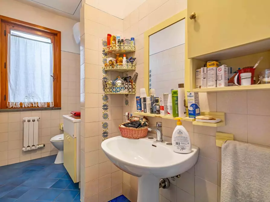 Immagine 18 di Casa bifamiliare in vendita  a Santa Maria A Monte