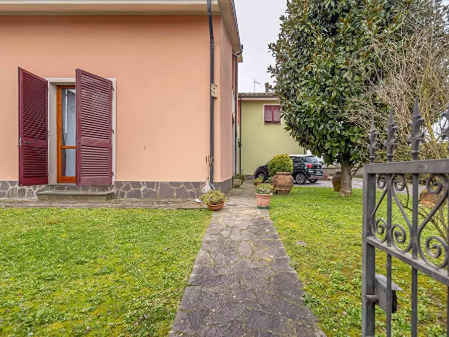 Immagine 4 di Casa bifamiliare in vendita  a Santa Maria A Monte