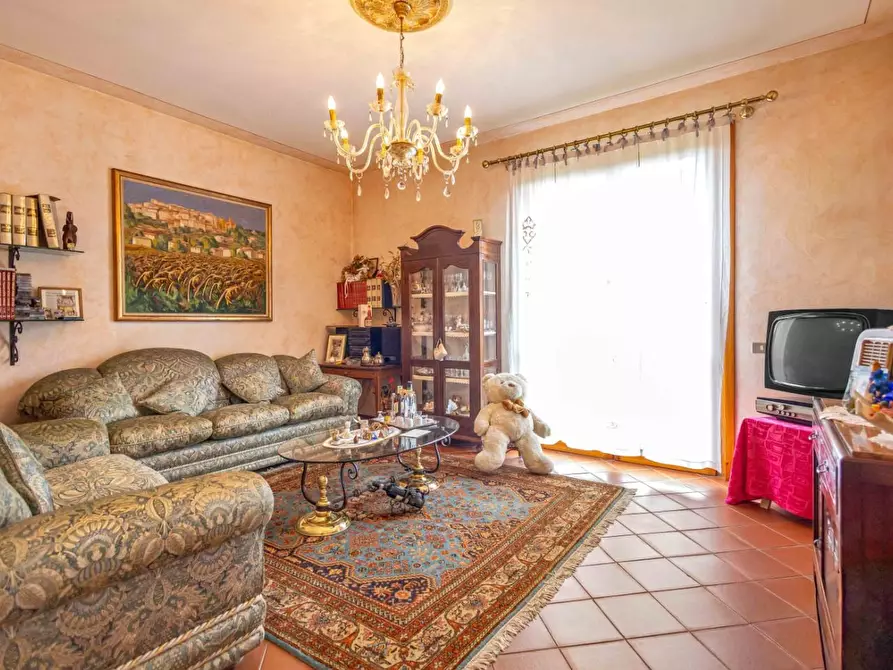 Immagine 19 di Casa bifamiliare in vendita  a Santa Maria A Monte