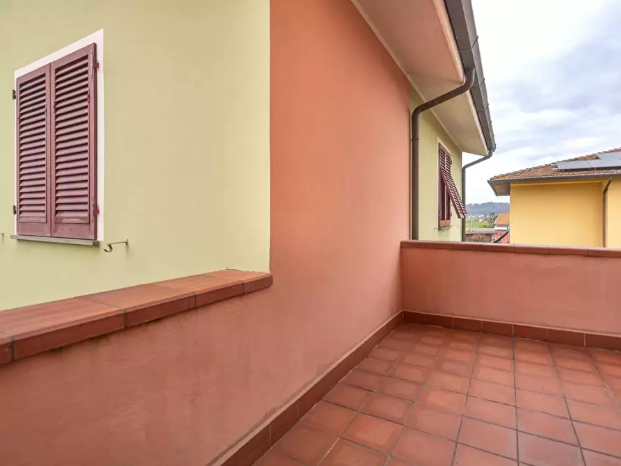 Immagine 28 di Casa bifamiliare in vendita  a Santa Maria A Monte