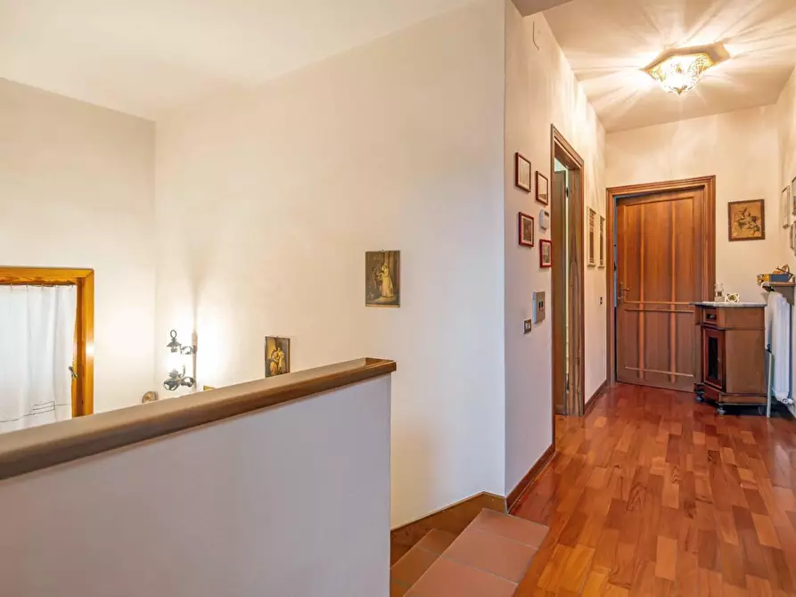 Immagine 23 di Casa bifamiliare in vendita  a Santa Maria A Monte