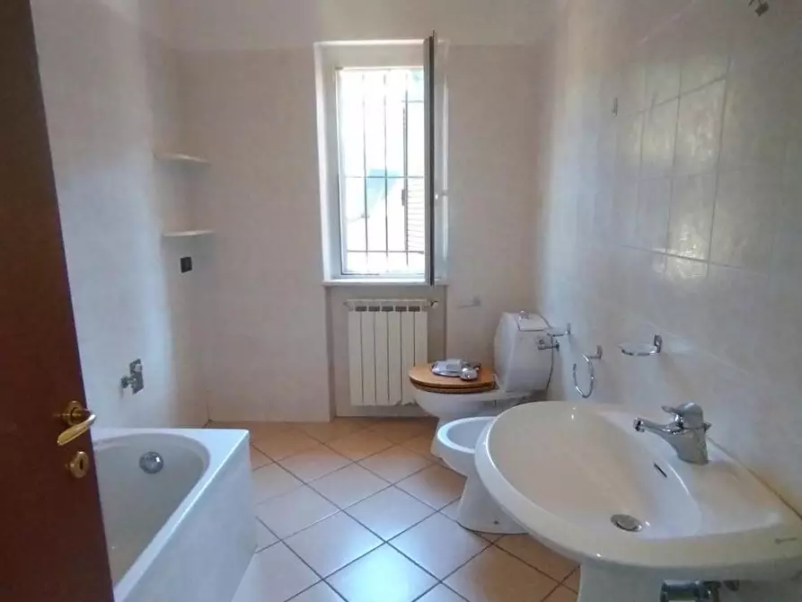 Immagine 14 di Casa bifamiliare in vendita  a Sarzana