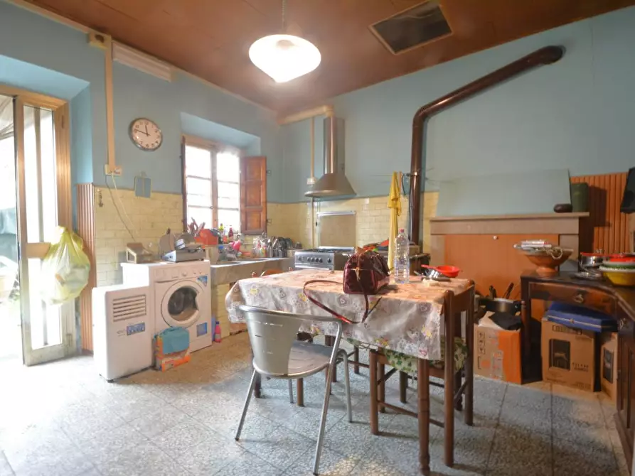 Immagine 2 di Rustico / casale in vendita  a Capannori