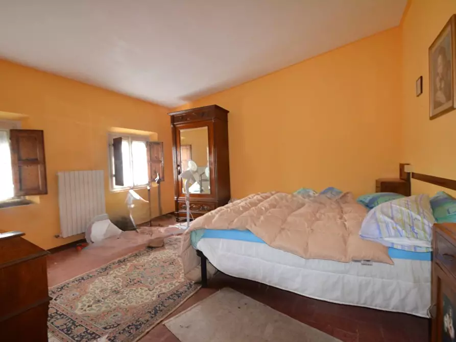 Immagine 11 di Rustico / casale in vendita  a Capannori