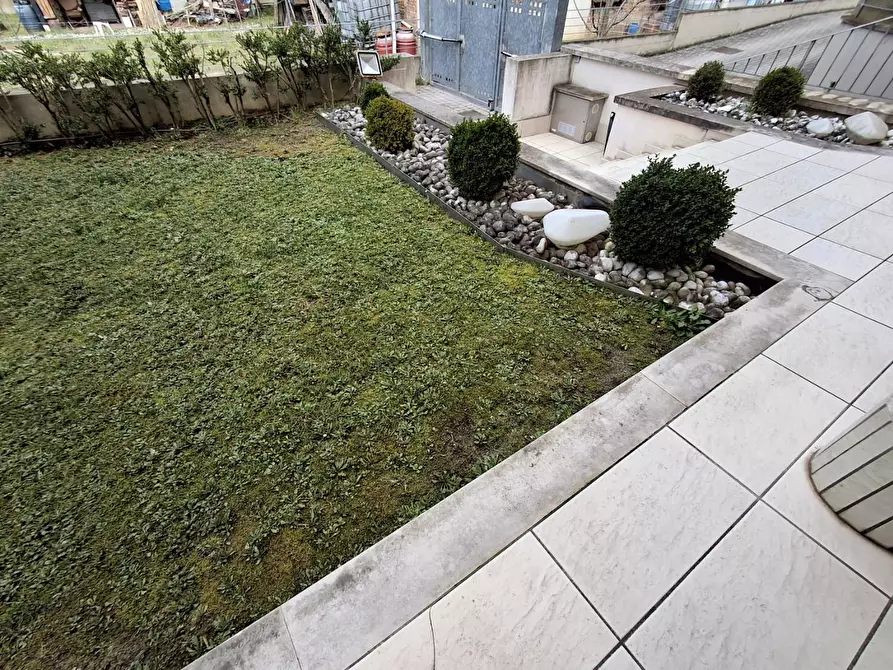 Immagine 14 di Villa in vendita  a Capraia E Limite