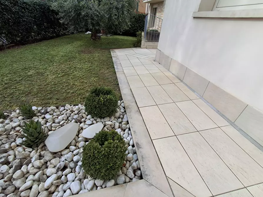 Immagine 16 di Villa in vendita  a Capraia E Limite