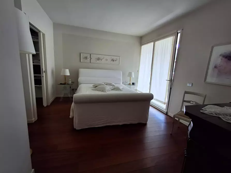 Immagine 22 di Villa in vendita  a Capraia E Limite