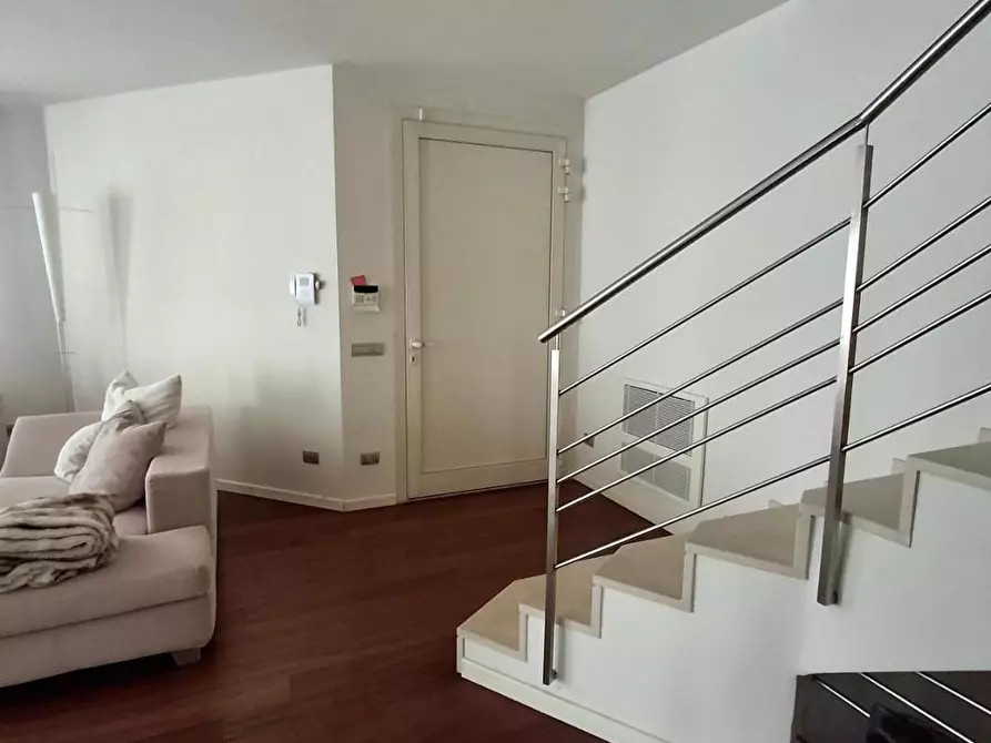 Immagine 18 di Villa in vendita  a Capraia E Limite