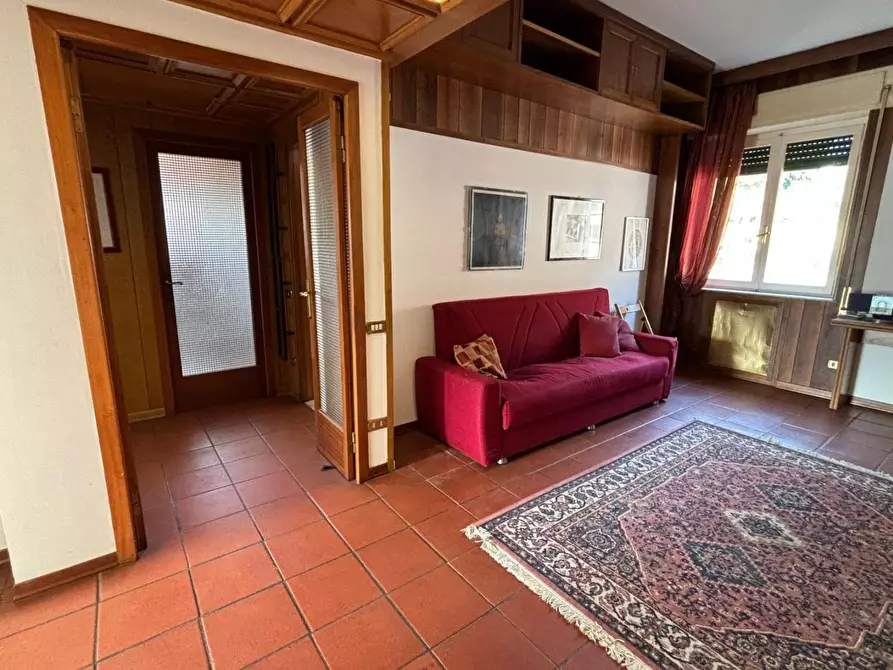 Immagine 3 di Appartamento in vendita  a Carrara