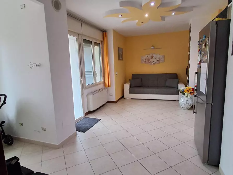 Immagine 3 di Appartamento in vendita  a Livorno