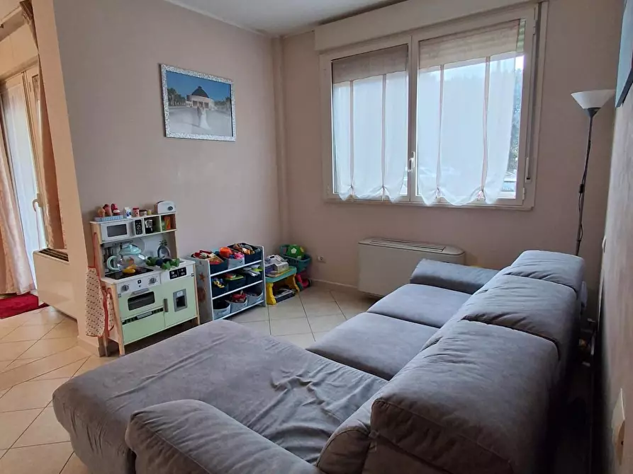 Immagine 2 di Appartamento in vendita  a Livorno