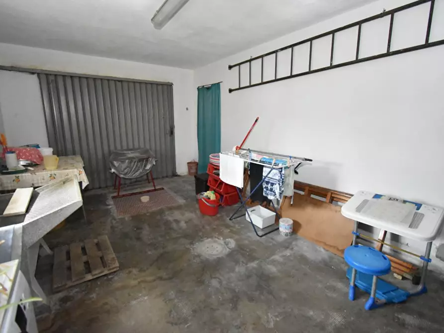 Immagine 43 di Villa in vendita  a Pisa