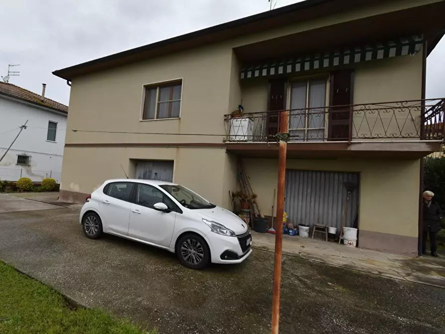 Immagine 67 di Villa in vendita  a Pisa