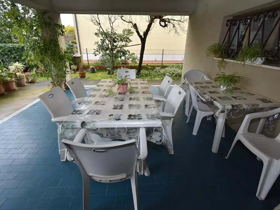 Immagine 60 di Villa in vendita  a Pisa