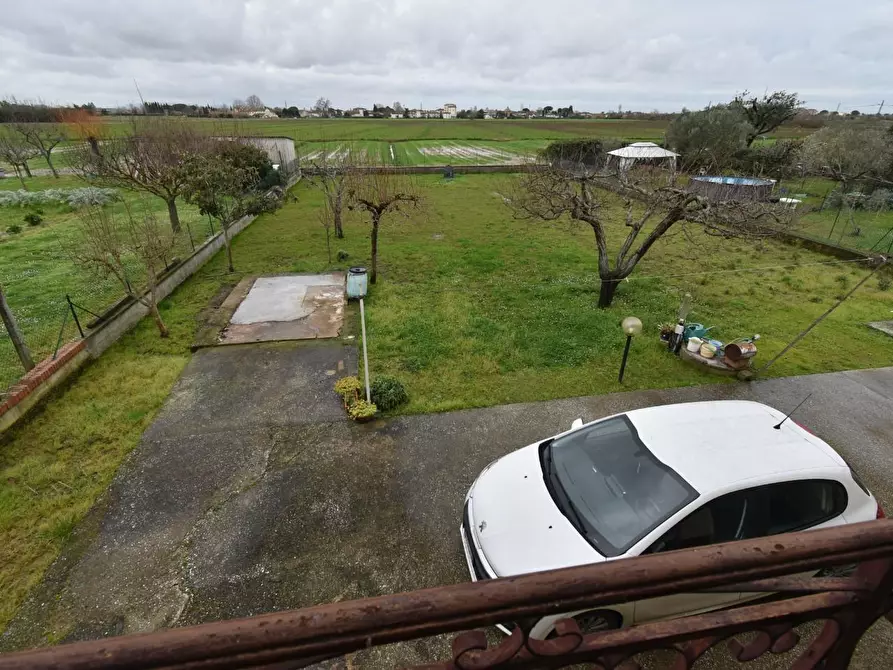 Immagine 37 di Villa in vendita  a Pisa