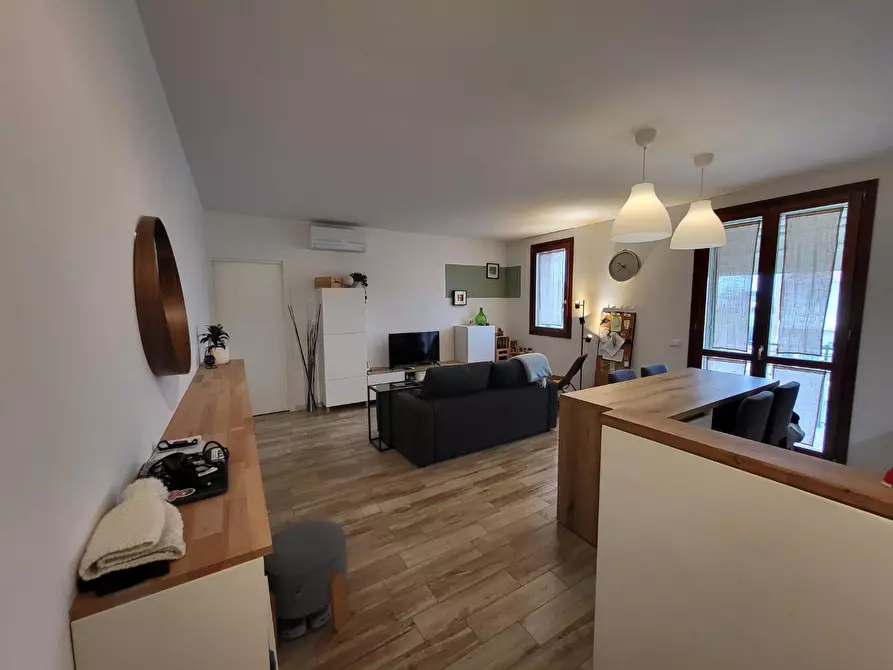 Immagine 2 di Appartamento in vendita  a Cascina