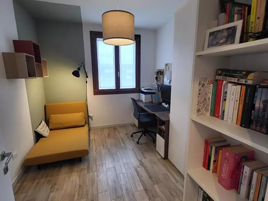 Immagine 15 di Appartamento in vendita  a Cascina