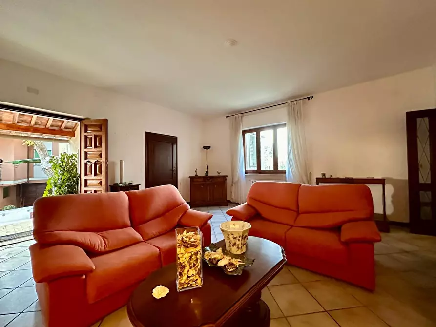 Immagine 4 di Casa semindipendente in vendita  a Crespina Lorenzana