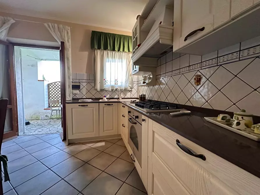 Immagine 12 di Casa semindipendente in vendita  a Crespina Lorenzana