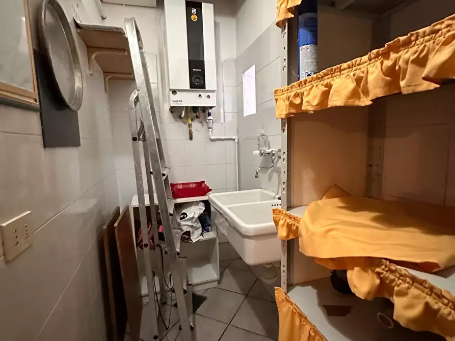 Immagine 17 di Casa semindipendente in vendita  a Crespina Lorenzana