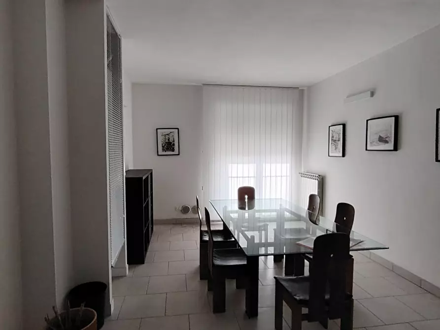 Immagine 3 di Appartamento in vendita  a Carrara