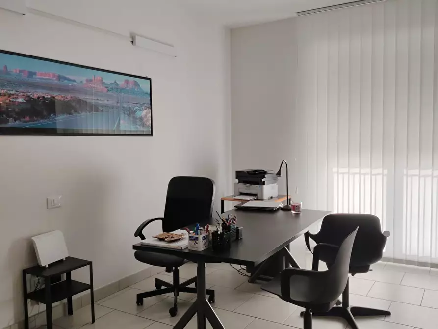 Immagine 6 di Appartamento in vendita  a Carrara