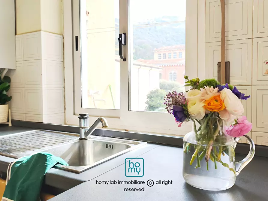 Immagine 1 di Appartamento in vendita  a Carrara