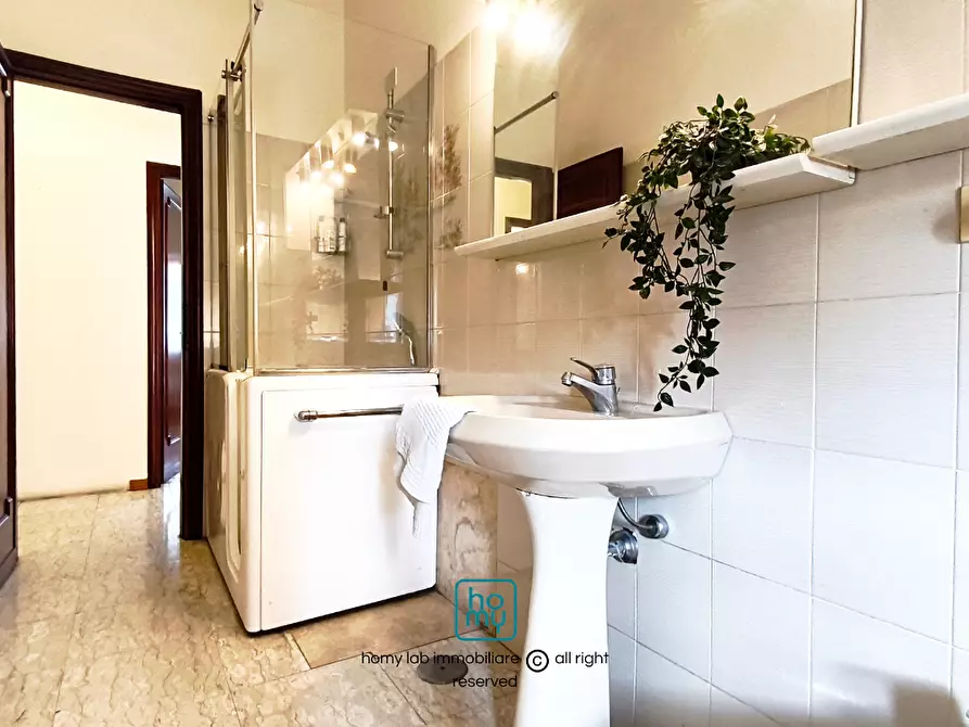 Immagine 14 di Appartamento in vendita  a Carrara