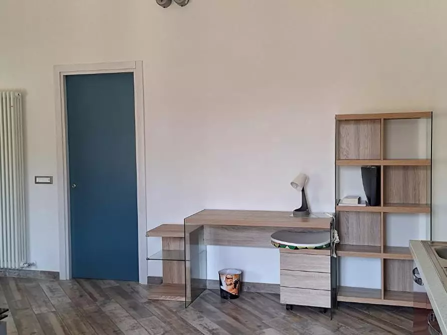 Immagine 5 di Appartamento in affitto  a Livorno