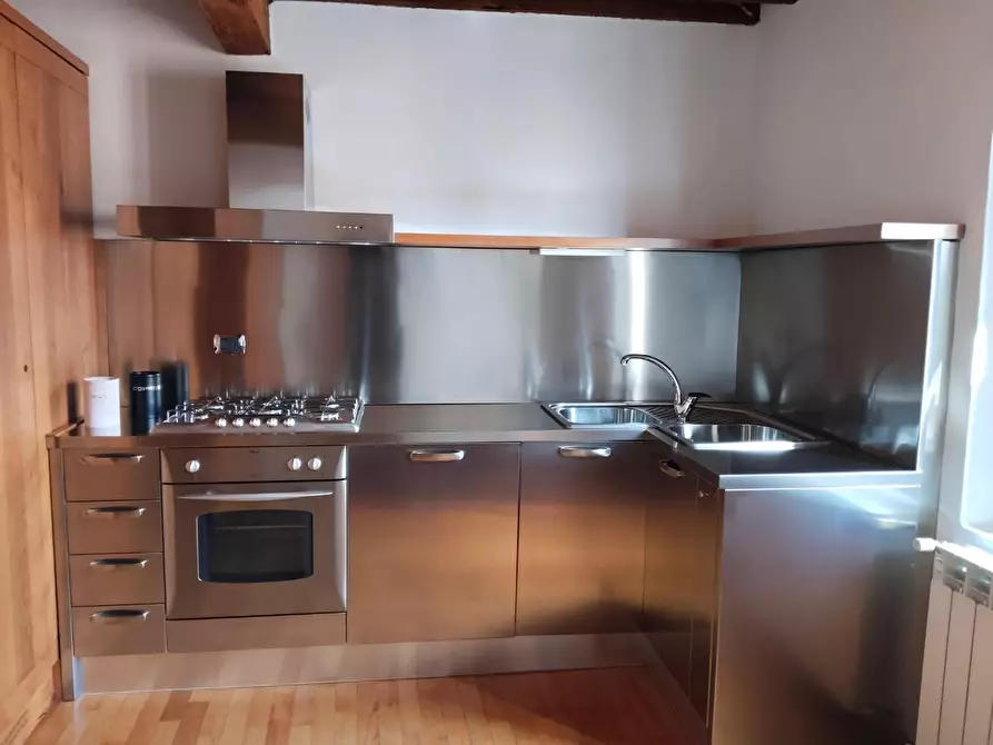 Immagine 11 di Appartamento in affitto  a Pisa