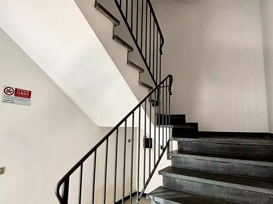 Immagine 11 di Appartamento in vendita  a Lucca