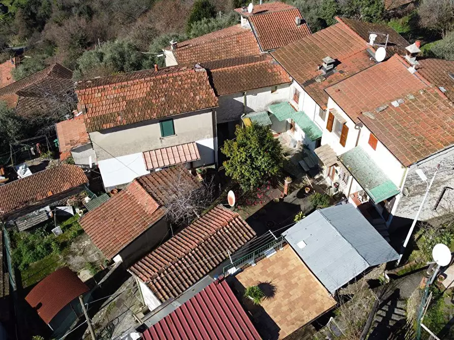 Immagine 5 di Casa semindipendente in vendita  a Montignoso