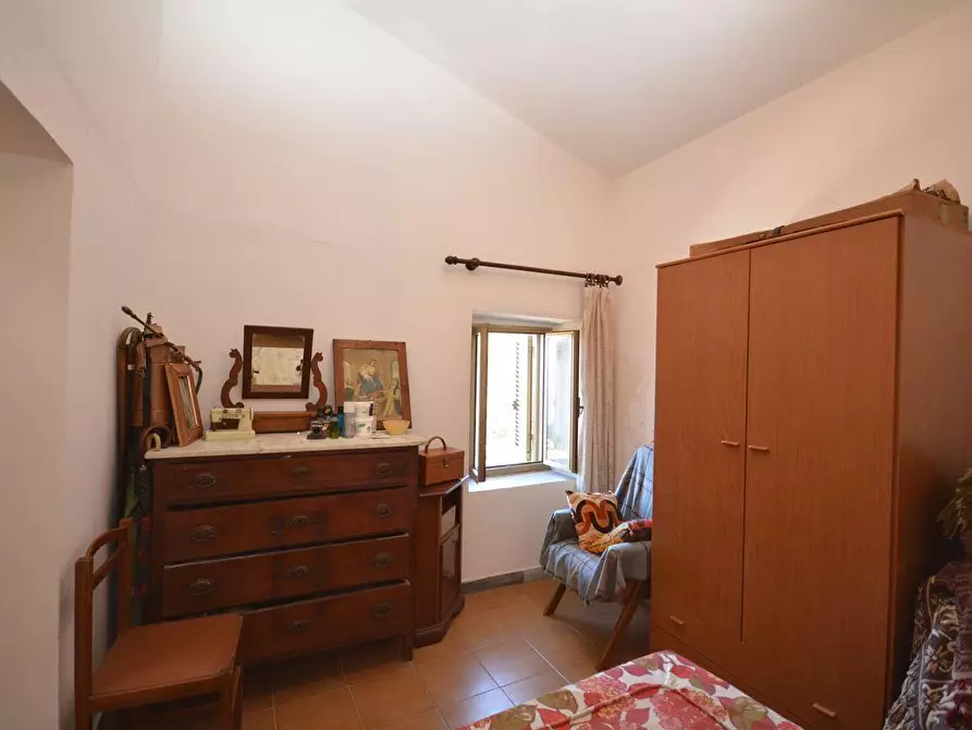 Immagine 11 di Casa semindipendente in vendita  a Montignoso