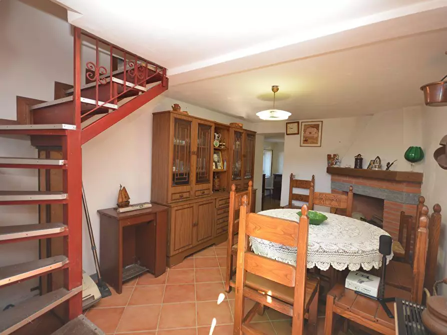 Immagine 26 di Casa semindipendente in vendita  a Montignoso