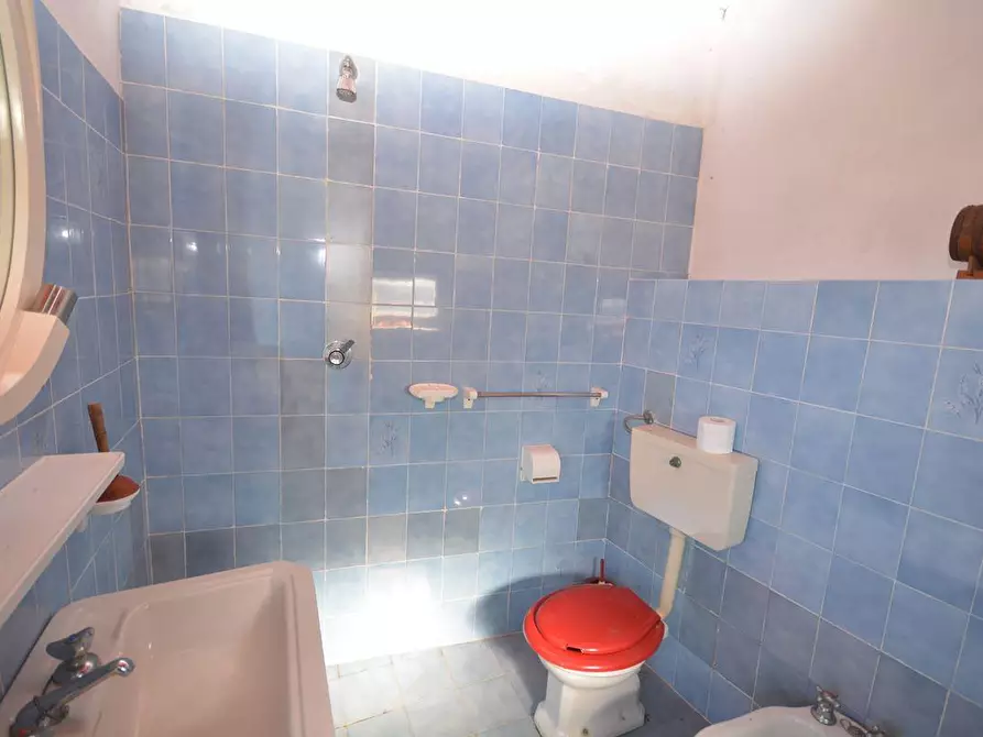 Immagine 21 di Casa semindipendente in vendita  a Montignoso