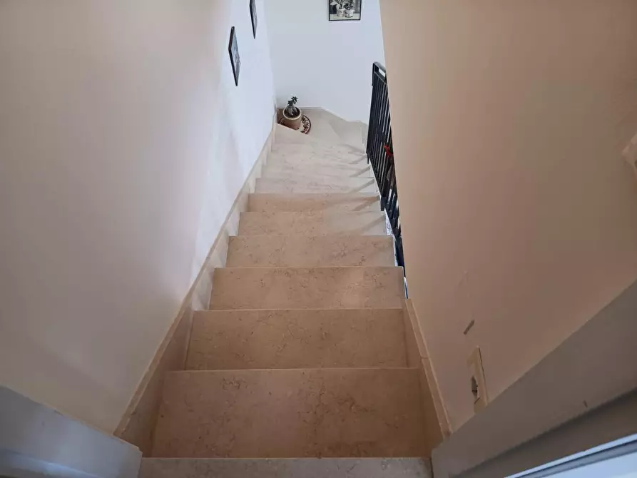 Immagine 13 di Appartamento in vendita  a Massa