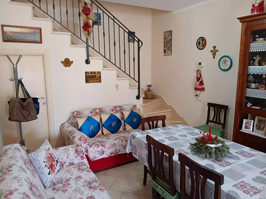 Immagine 4 di Appartamento in vendita  a Massa