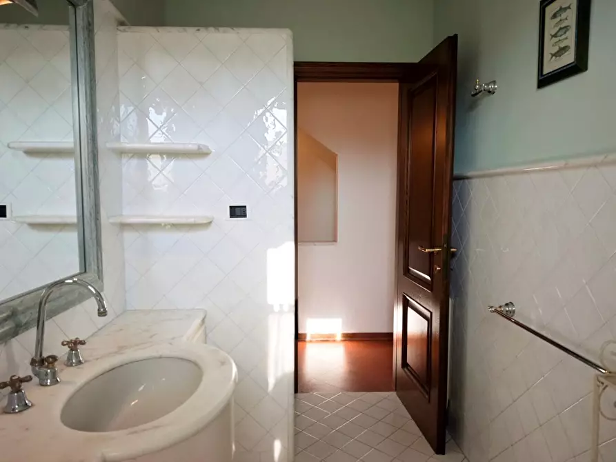 Immagine 24 di Villetta a schiera in affitto  a Forte Dei Marmi