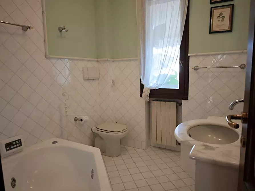 Immagine 20 di Villetta a schiera in affitto  a Forte Dei Marmi