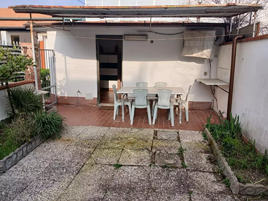 Immagine 3 di Villa in affitto  a Pisa