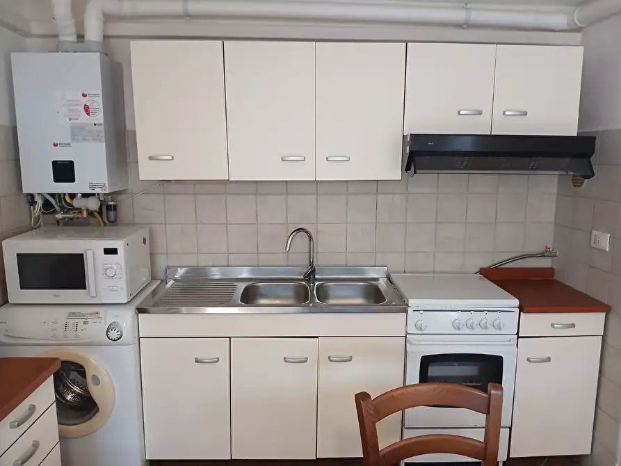 Immagine 31 di Villa in affitto  a Pisa