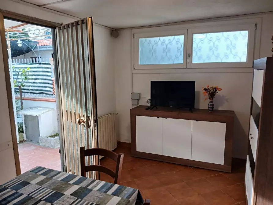 Immagine 29 di Villa in affitto  a Pisa