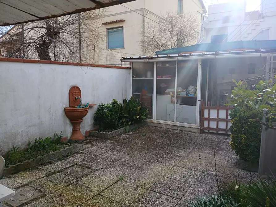 Immagine 11 di Villa in affitto  a Pisa