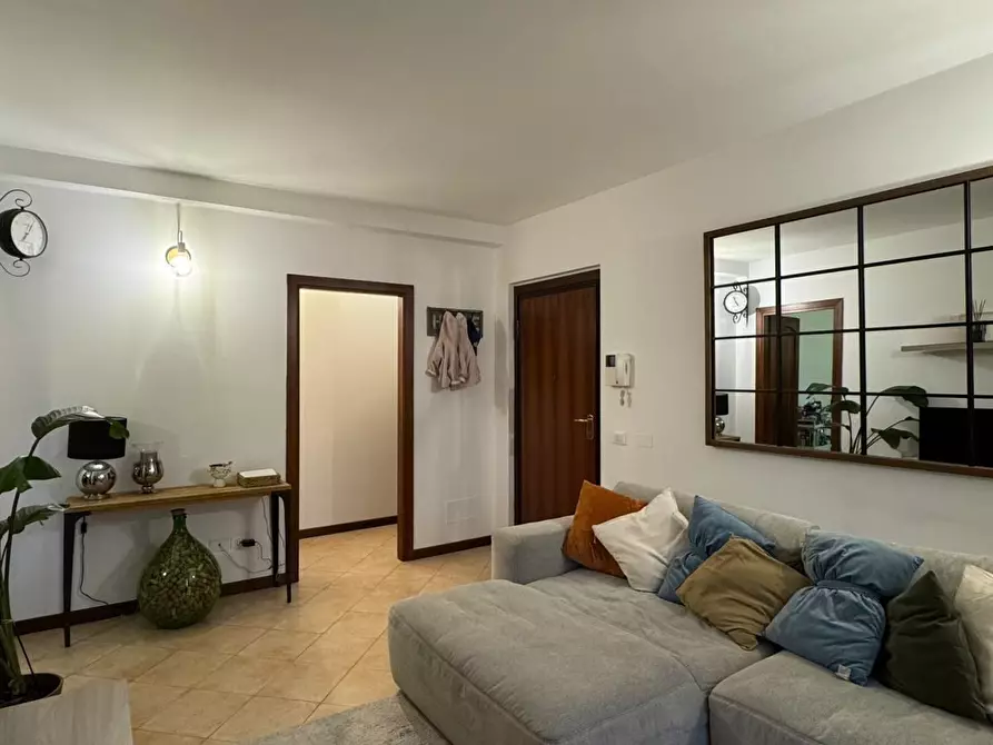 Immagine 2 di Appartamento in vendita  a Cascina