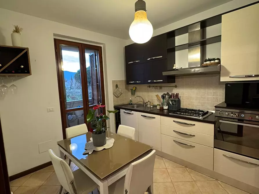 Immagine 6 di Appartamento in vendita  a Cascina