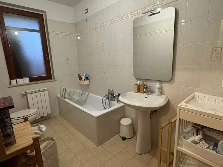 Immagine 20 di Appartamento in vendita  a Cascina