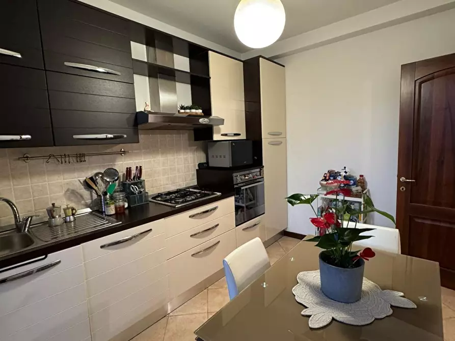 Immagine 8 di Appartamento in vendita  a Cascina