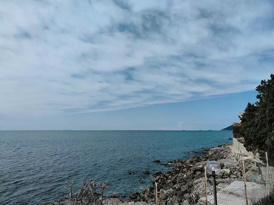 Immagine 5 di Mansarda in vendita  a Rosignano Marittimo