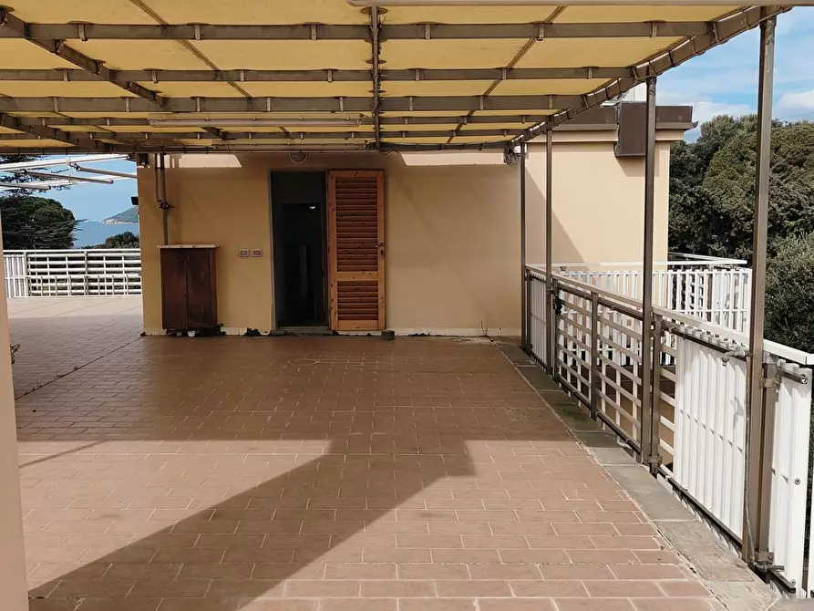 Immagine 9 di Mansarda in vendita  a Rosignano Marittimo