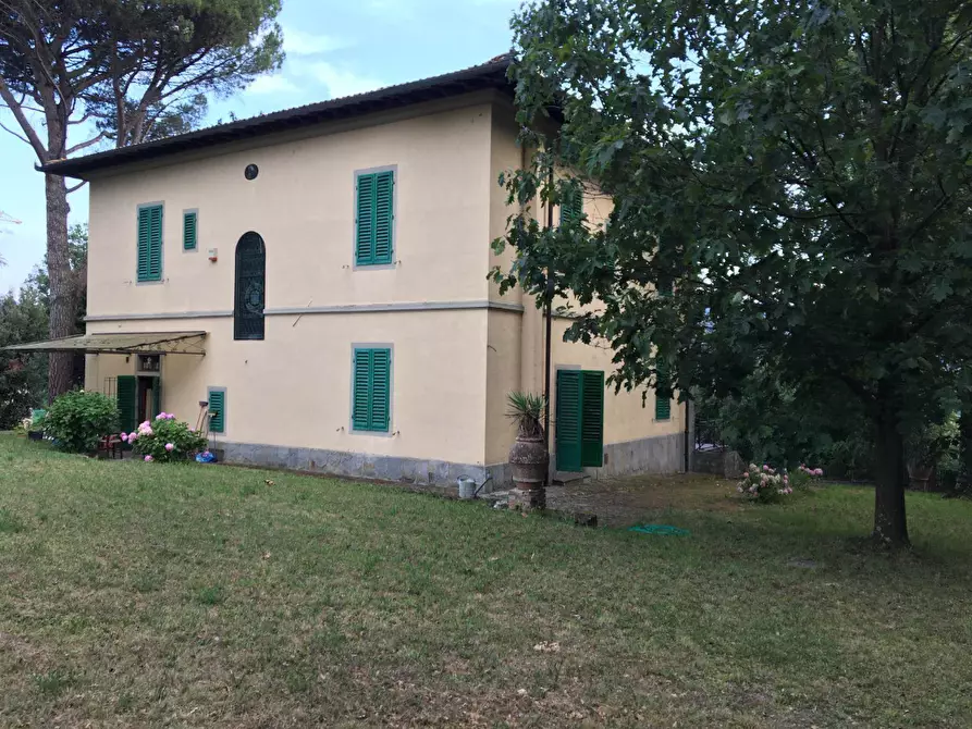 Immagine 2 di Villa in vendita  a Vicchio